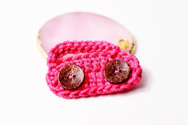 Obrazek Brelok różowy samochód.