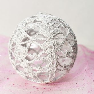 Biała bombka 2 - 10 cm.