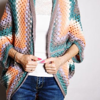 Letnie wdzianko z kwadratu Granny Square